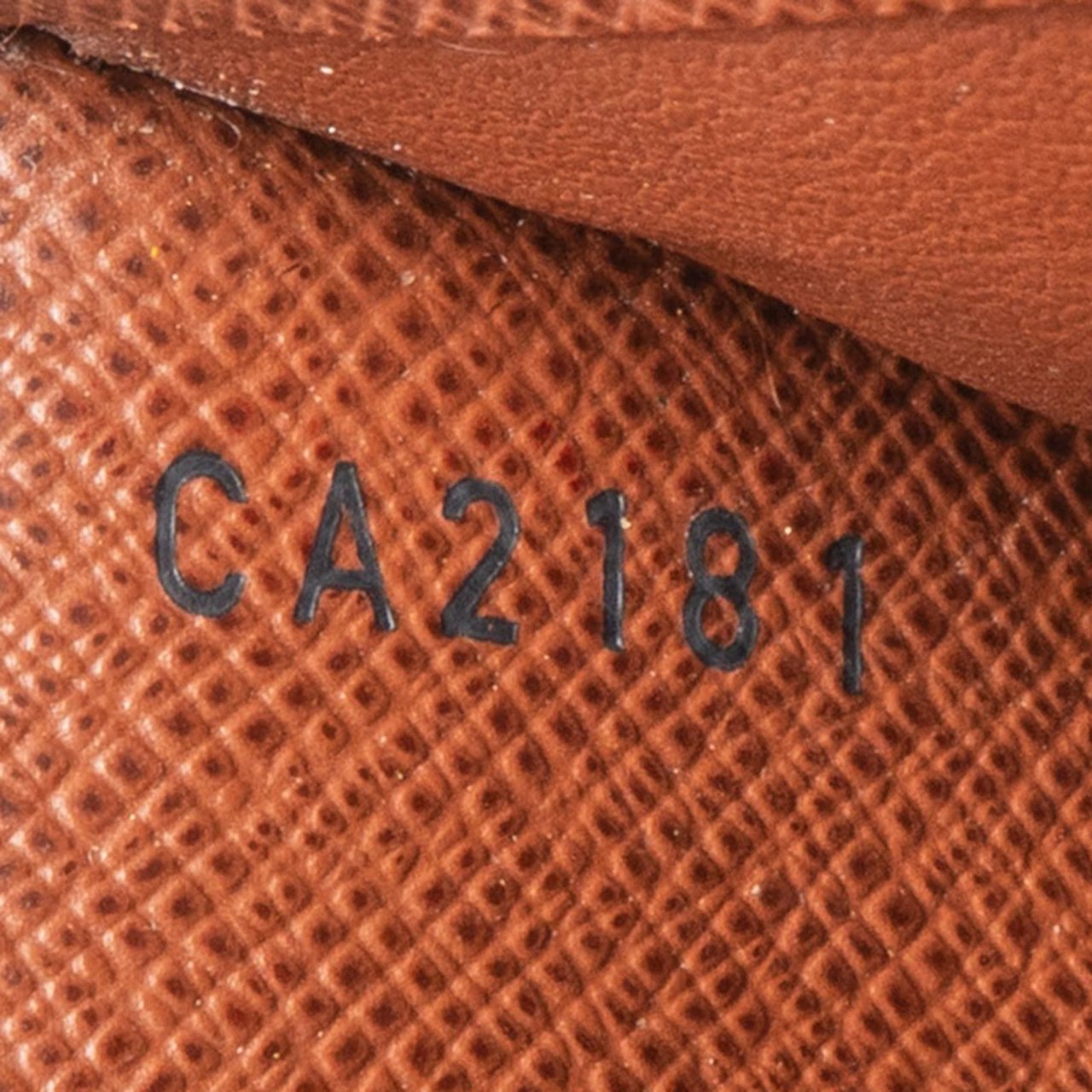 Louis Vuitton Monogram Canvas Sarah Wallet Bruin