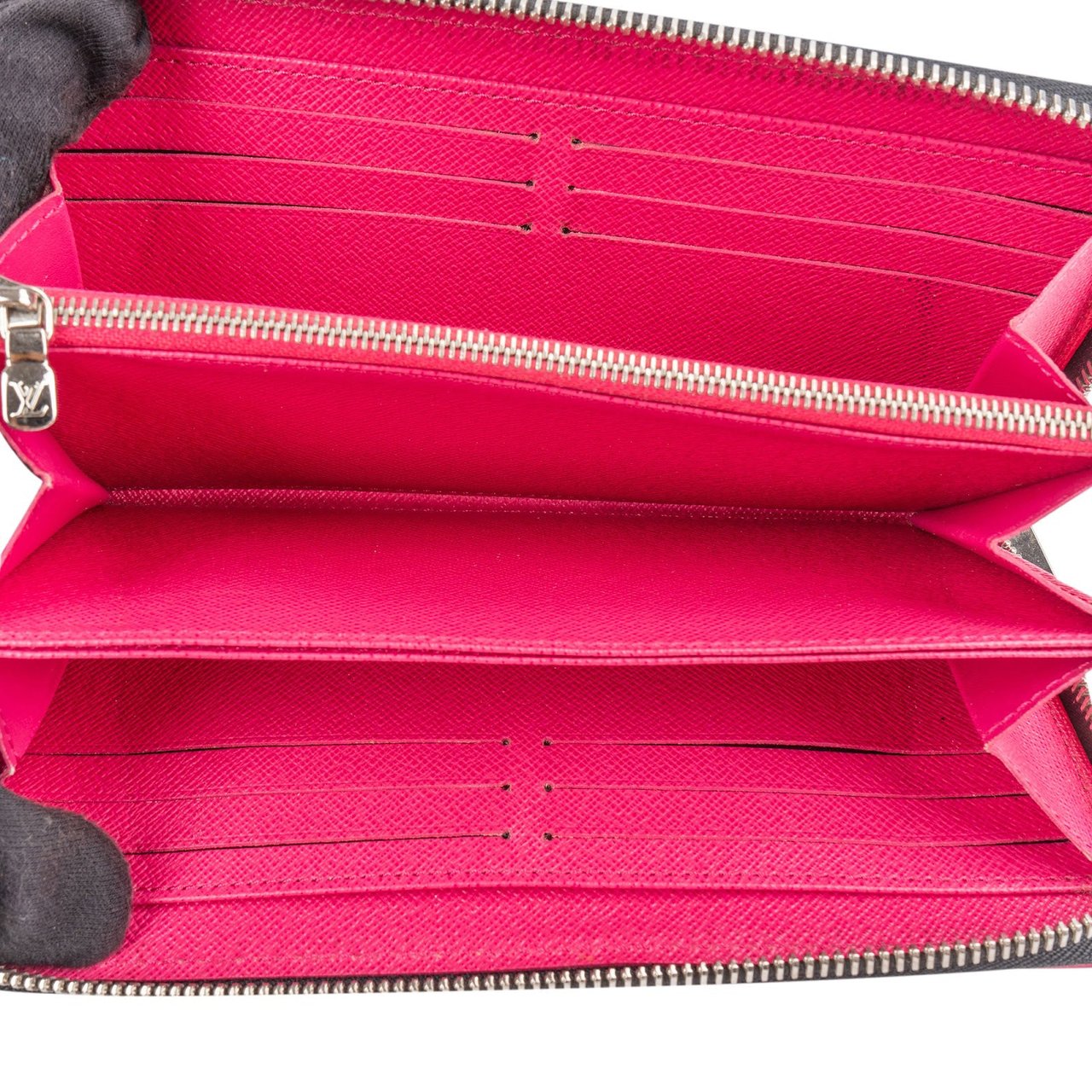 Louis Vuitton Noir Epi Leather Zippy Wallet Zwart