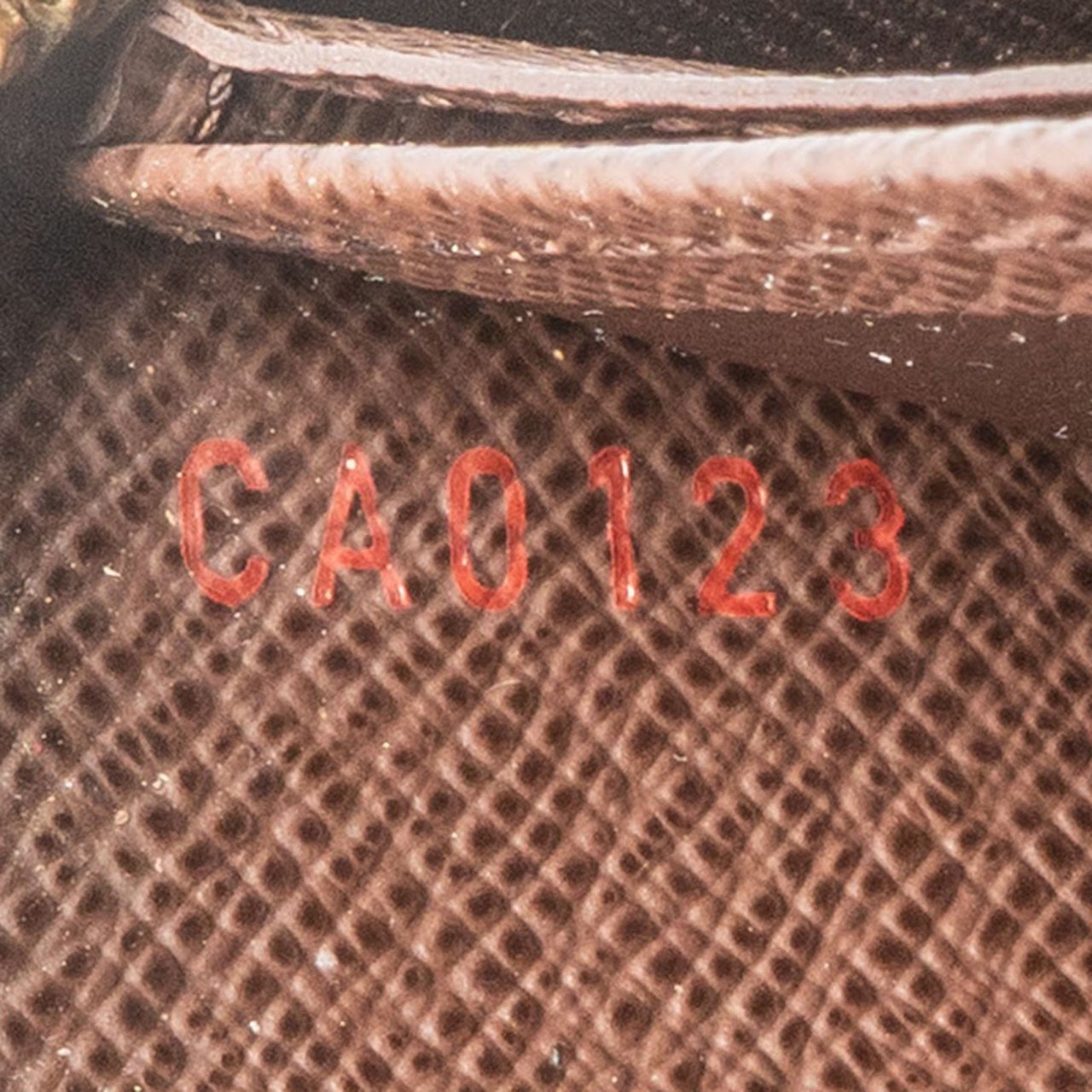 Louis Vuitton Monogram Damier Ebene Zippy Wallet Bruin