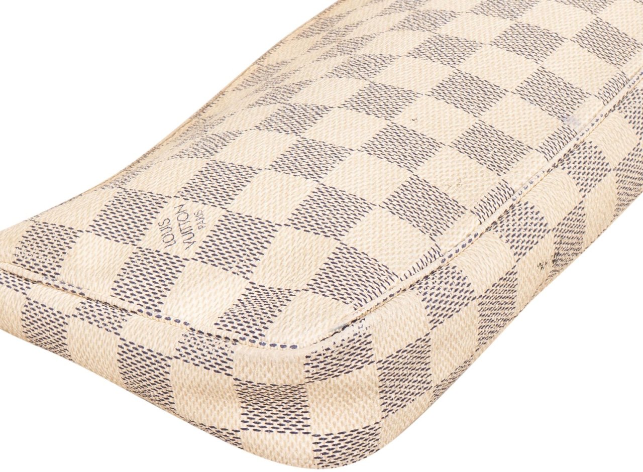 Louis Vuitton Monogram Damier Azur Pochette Accessoires Handbag Wit