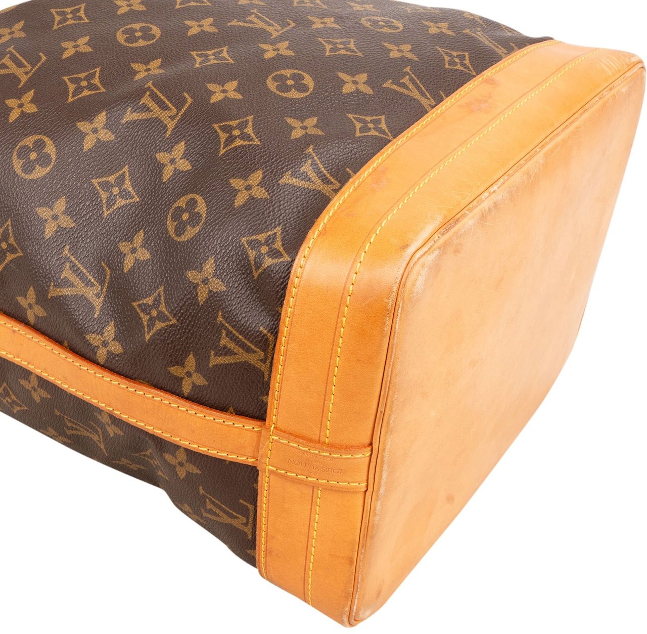 Louis Vuitton Monogram Canvas Sac Noé Grande Shoulder Bag Bruin