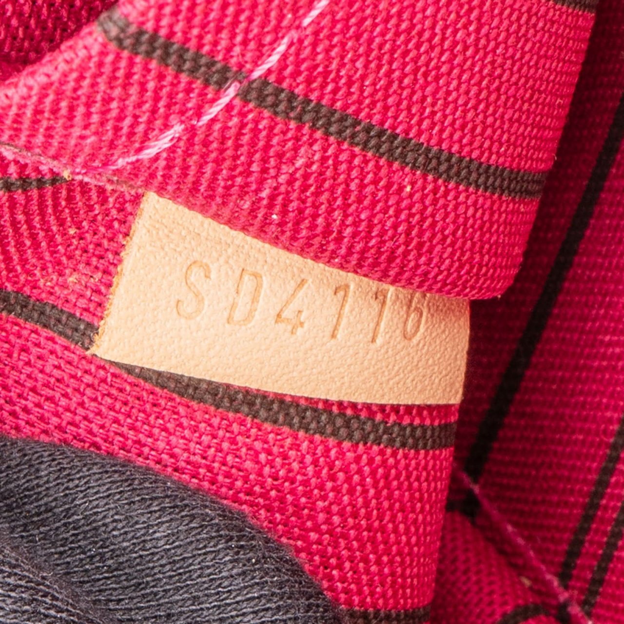 Louis Vuitton Monogram Canvas Pochette Accessoires Clutch Bruin