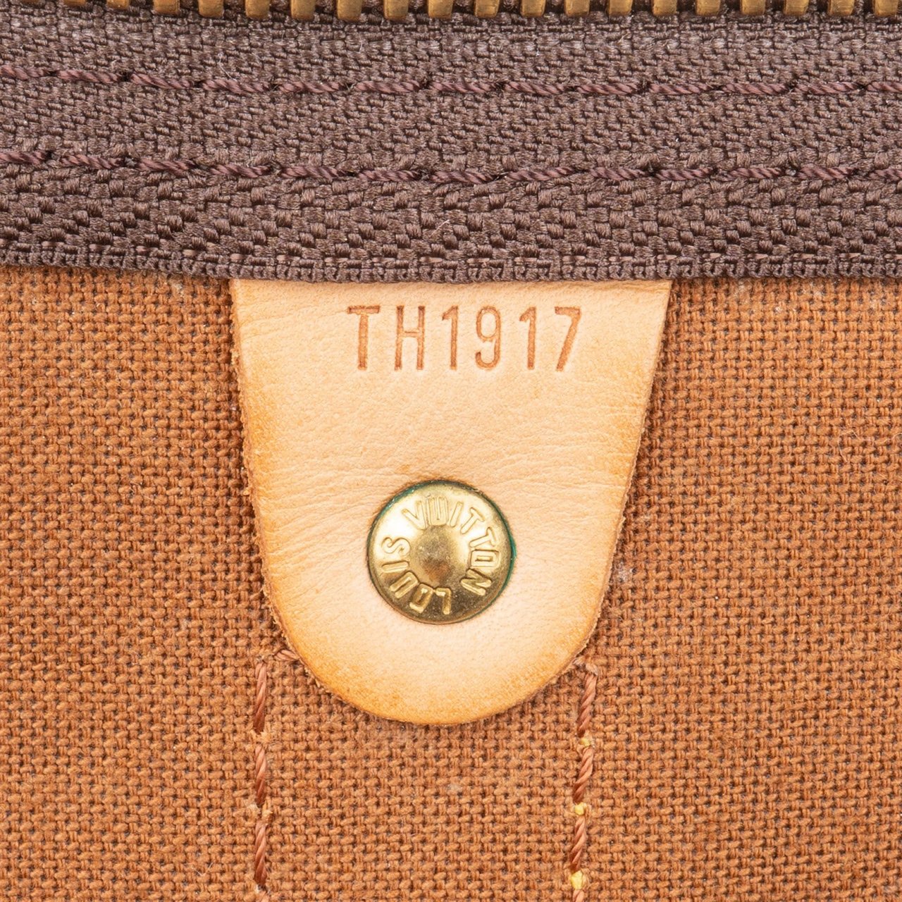 Louis Vuitton Monogram Canvas Keepall 55 Bandoulière Travel Bag Bruin