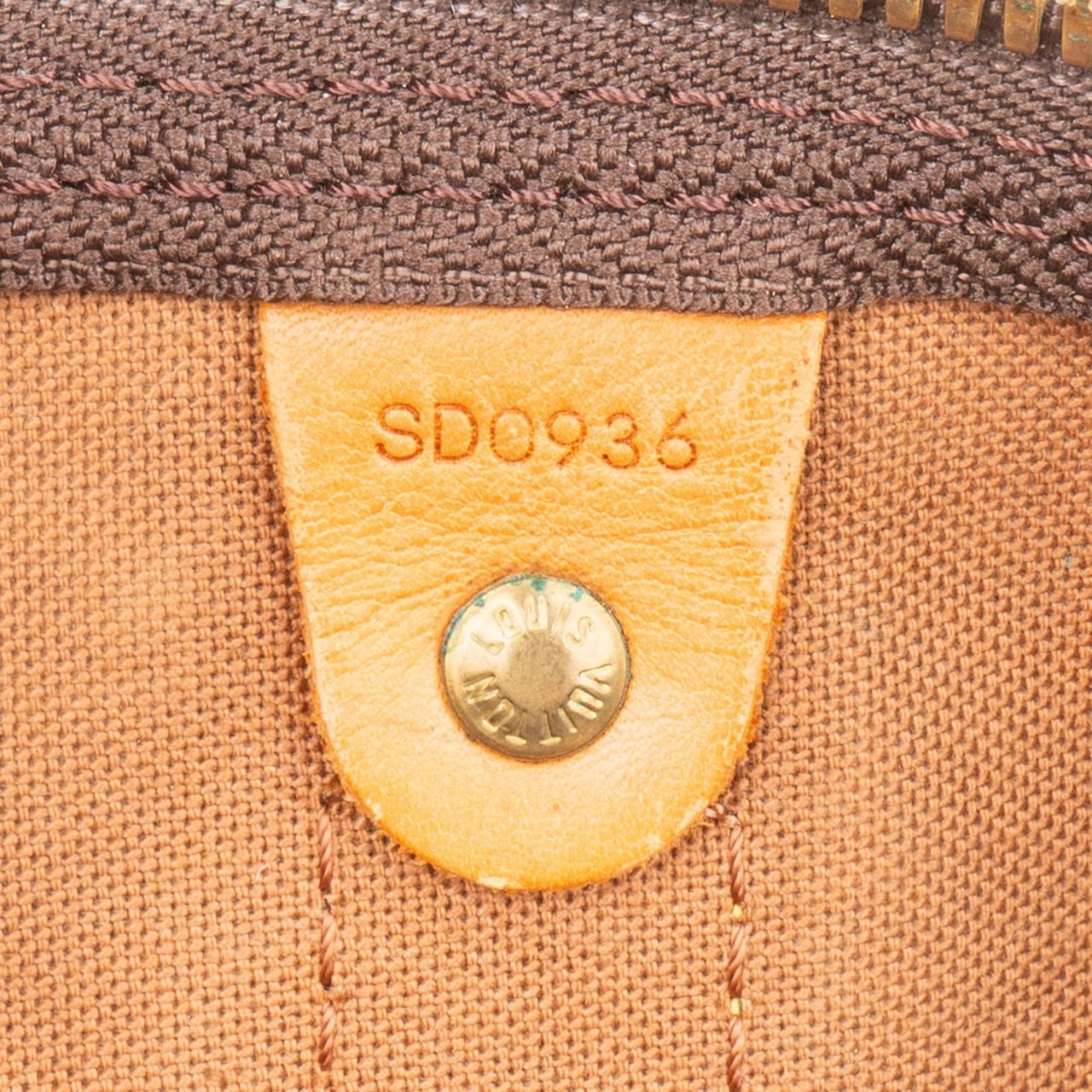Louis Vuitton Monogram Canvas Keepall 55 Bandoulière Travel Bag Bruin