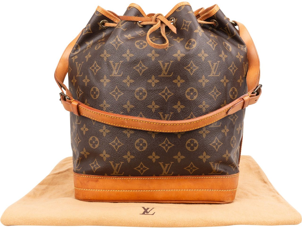 Louis Vuitton Monogram Canvas Sac Noé Grande Shoulder Bag Bruin