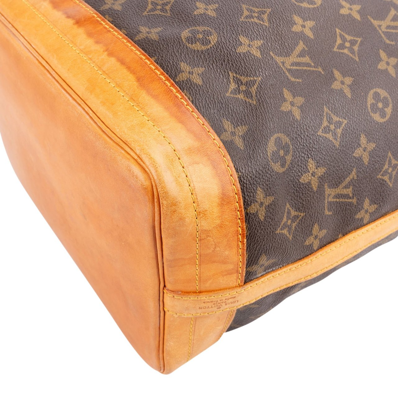 Louis Vuitton Monogram Canvas Sac Noé Grande Shoulder Bag Bruin