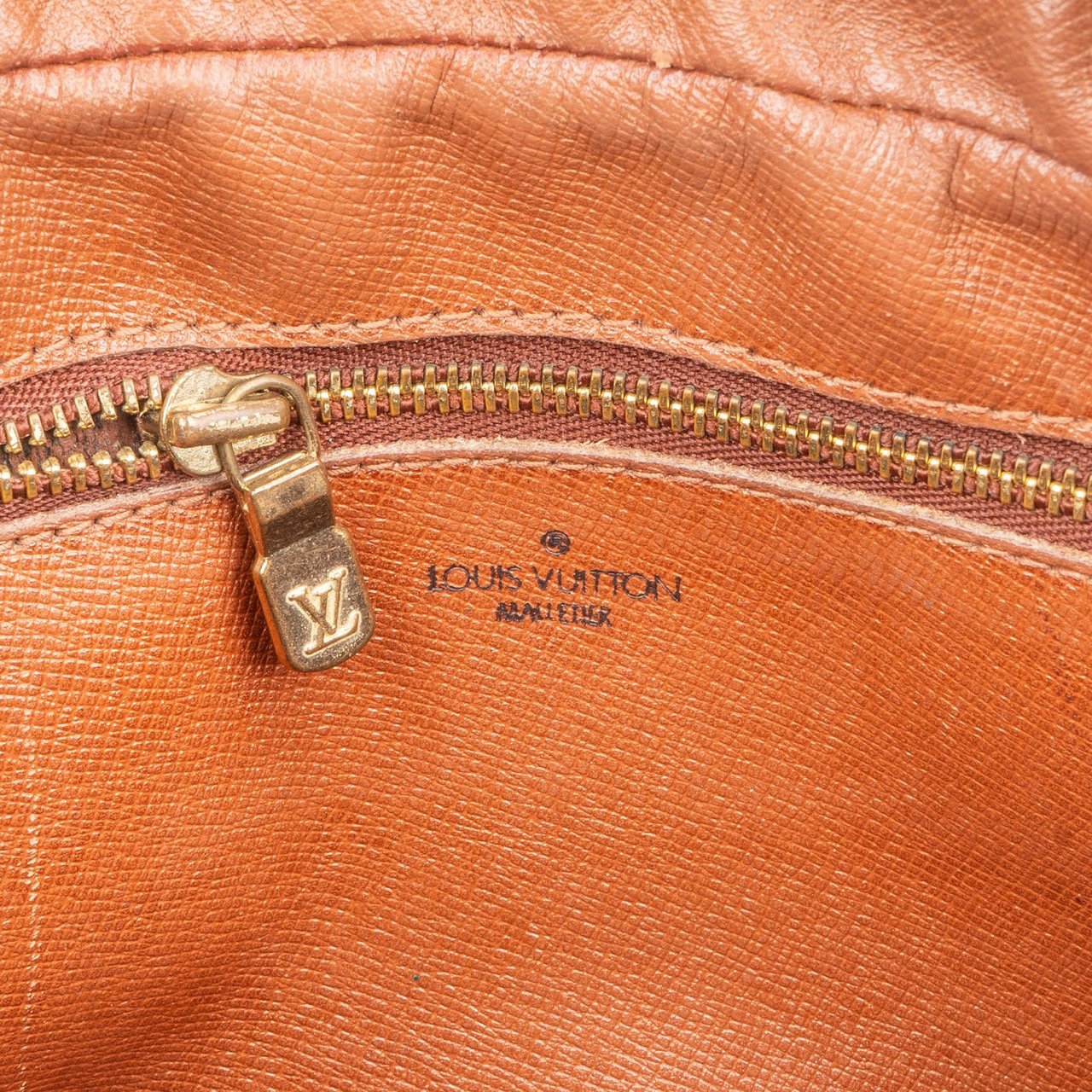 Louis Vuitton Monogram Canvas Jeune Fille GM Crossbody Bag Bruin