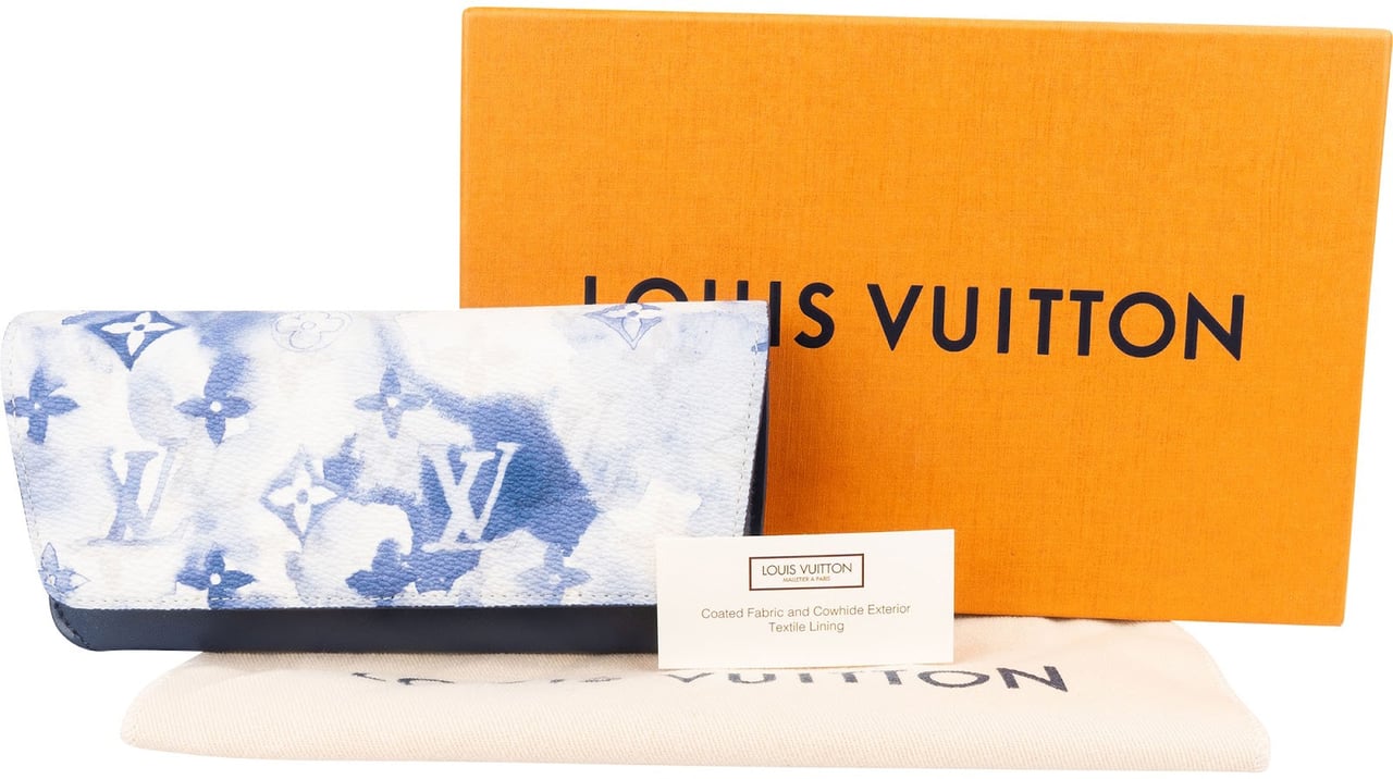 Louis Vuitton Canvas Monogram Clouds Eyewear Case Etui Blauw