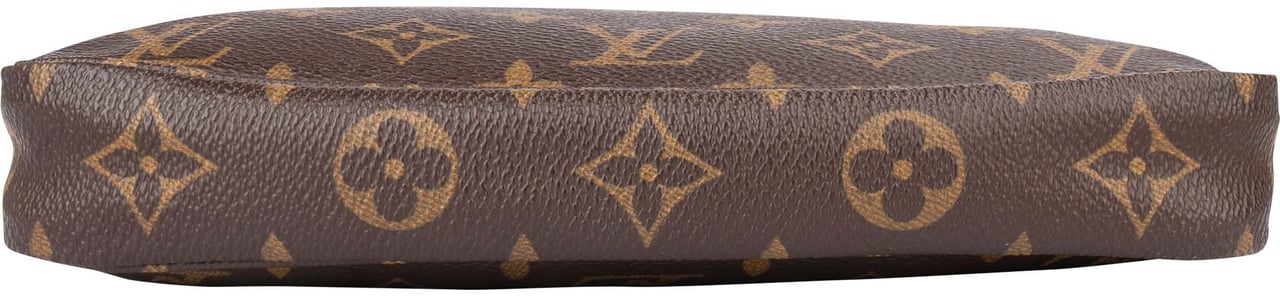 Louis Vuitton Louis Vuitton Canvas Monogram Pochette Accessoire Handbag Bruin