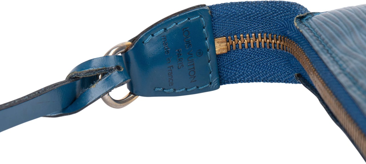 Louis Vuitton Bleu Epi Leather Pochette Accessoire Handbag Blauw