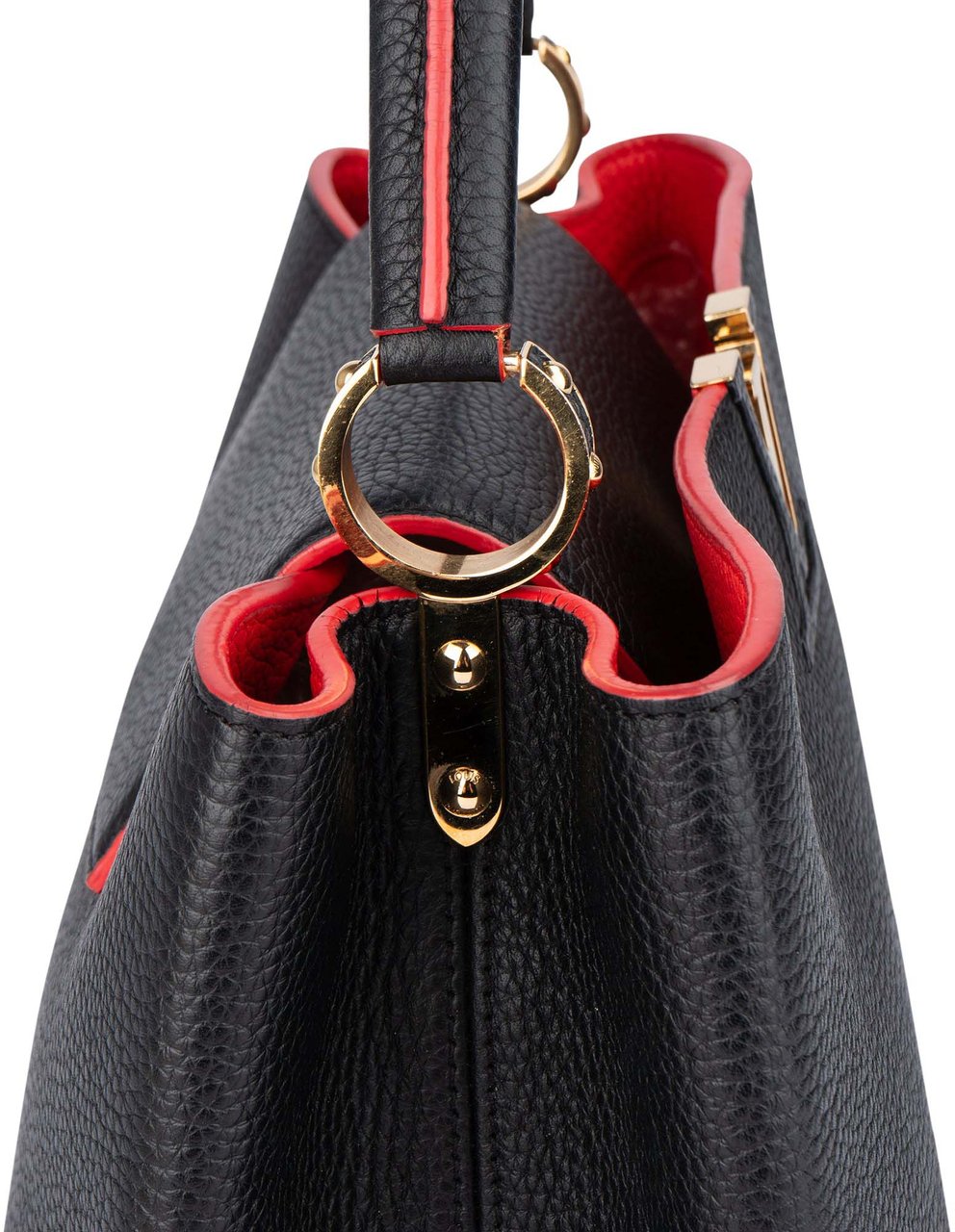 Louis Vuitton Louis Vuitton Black Leather Lining Capucines MM Handbag Divers