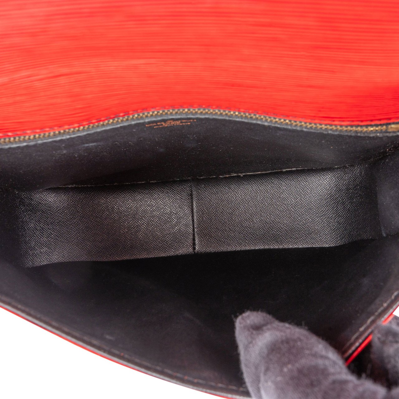 Louis Vuitton Louis Vuitton Rouge Epi Leather Saint Cloud GM Crossbody Bag Rood