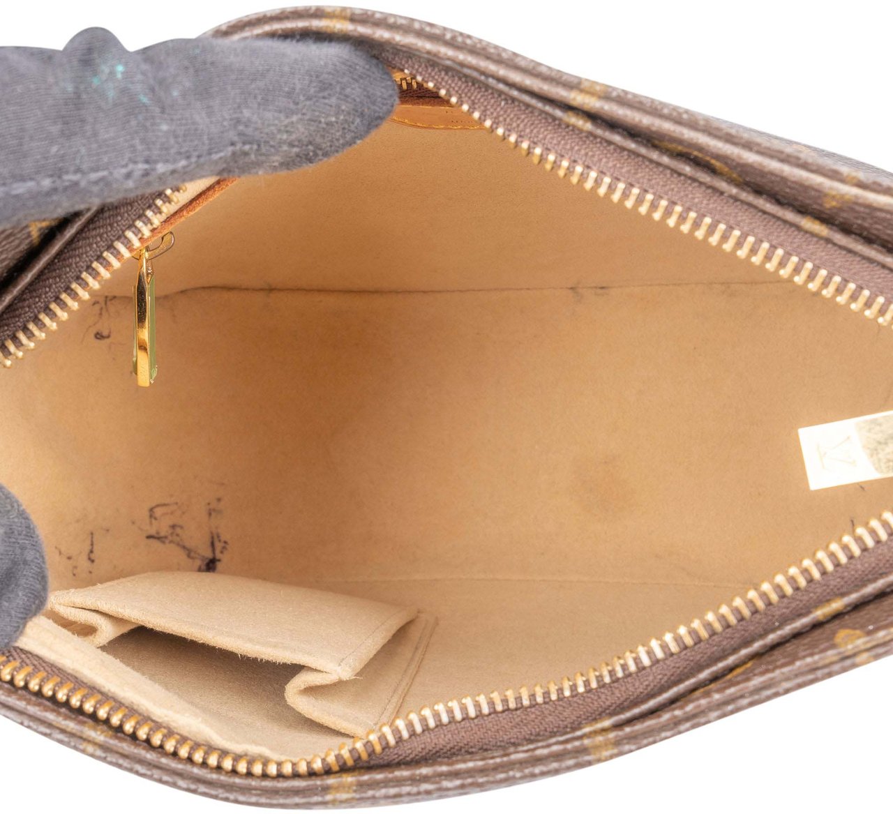 Louis Vuitton Louis Vuitton Canvas Monogram Looping MM Shoulder Bag Divers