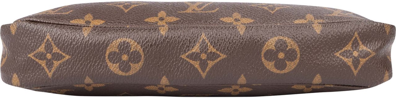 Louis Vuitton Louis Vuitton Canvas Monogram Pochette Accessoire Handbag Bruin