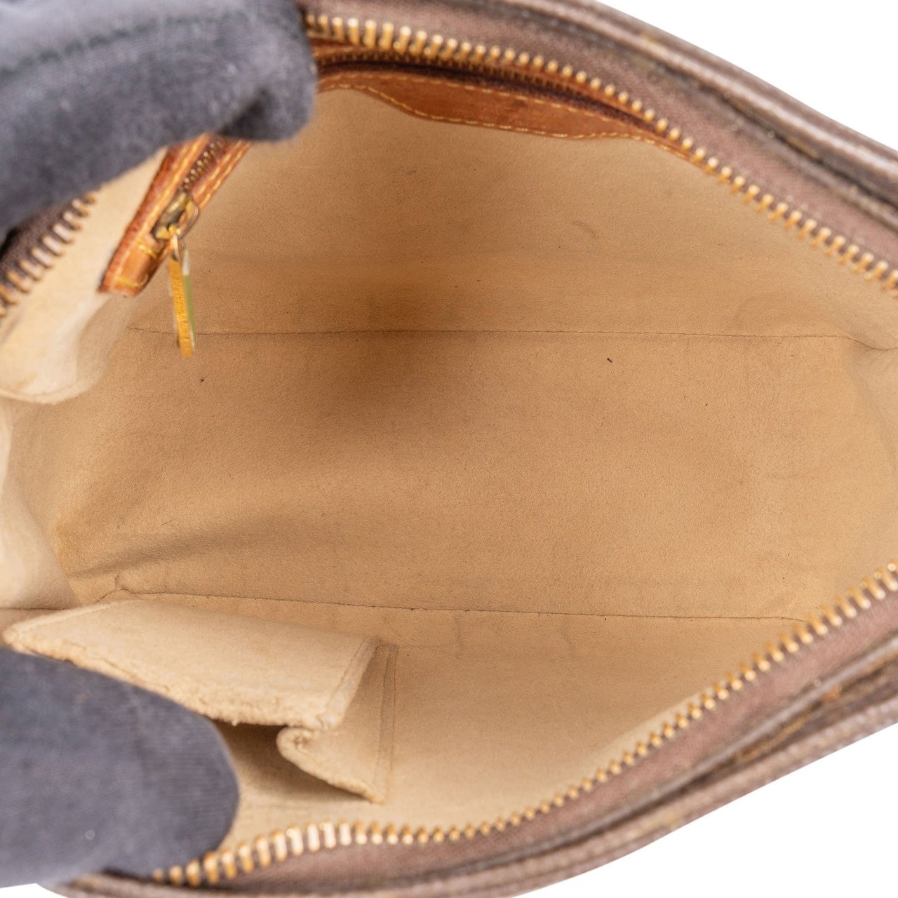 Louis Vuitton Monogram Canvas Looping MM Shoulder Bag Bruin