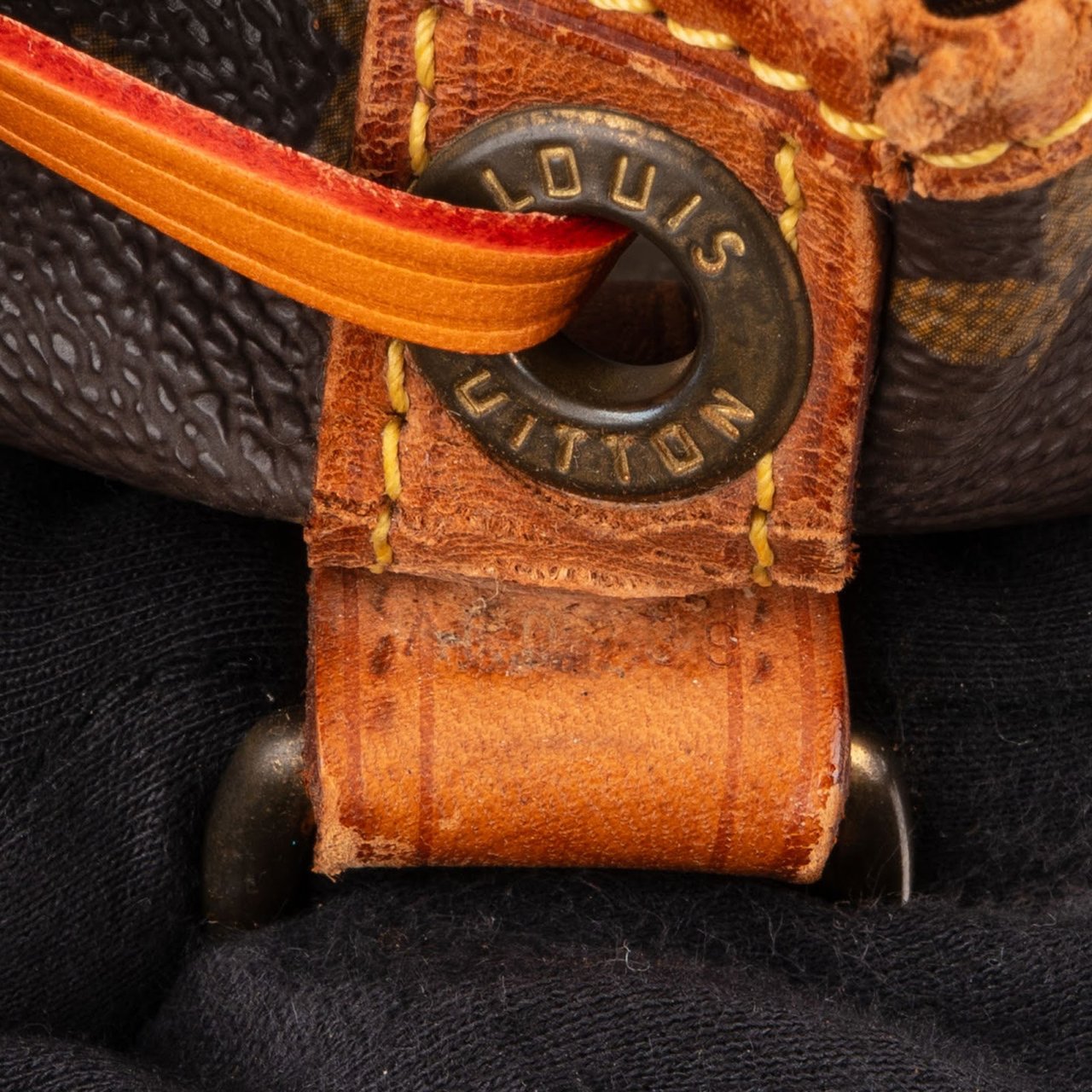 Louis Vuitton Monogram Canvas Sac Noé Petit Shoulder Bag Bruin