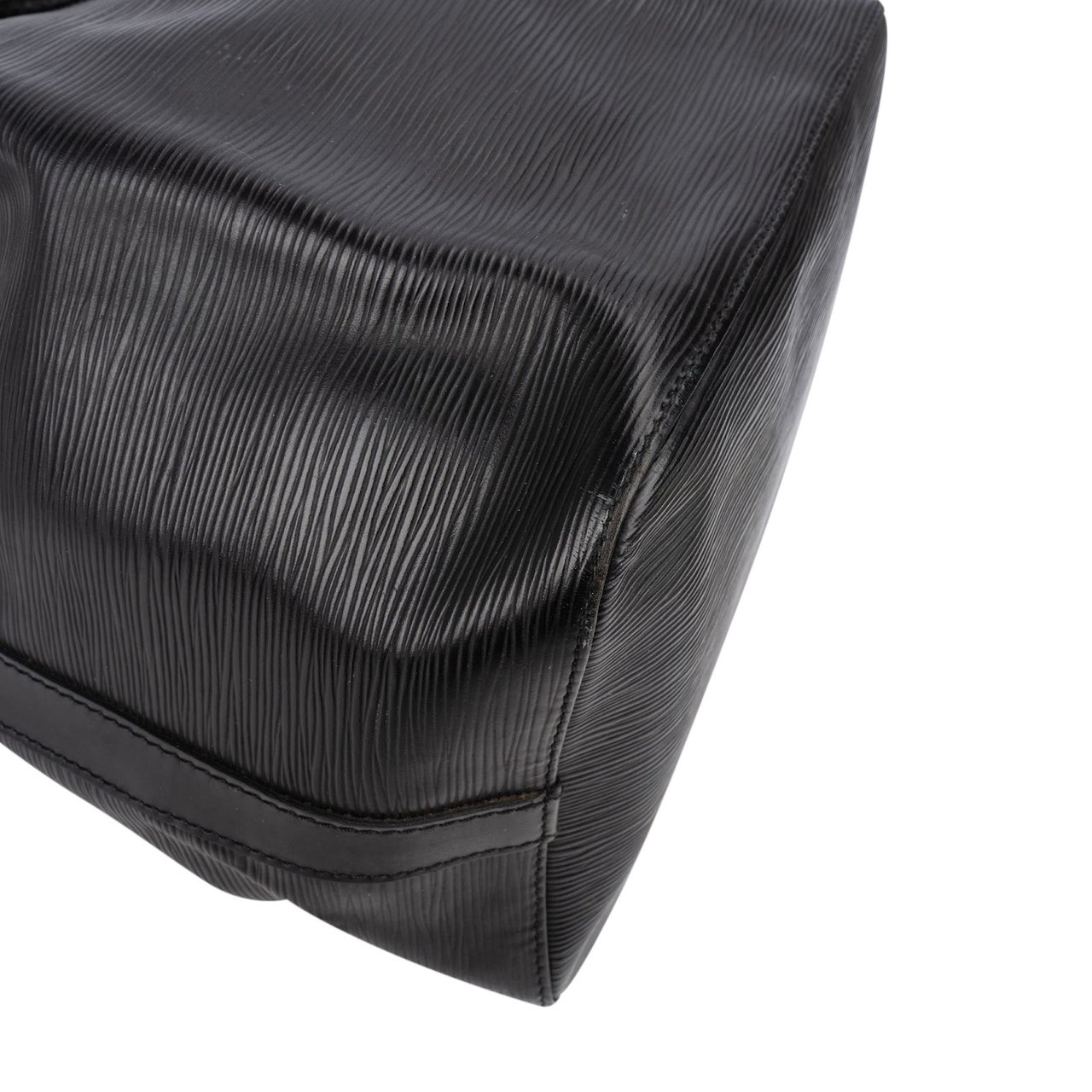 Louis Vuitton Noir Epi Leather Sac Noé Petit Shoulder Bag Zwart