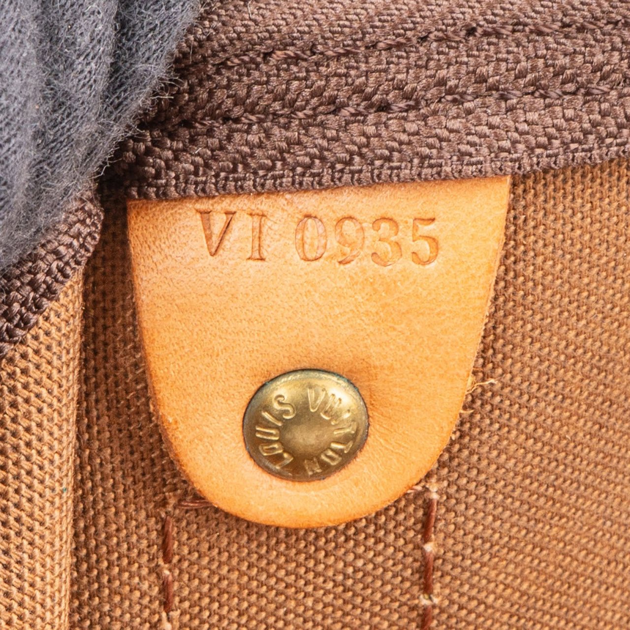 Louis Vuitton Monogram Canvas Keepall 50 Bandoulière Travel Bag Bruin