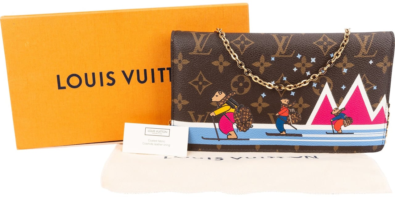 Louis Vuitton Monogram Christmas Animation Illustre Pochette Weekend Crossbody Bag Bruin