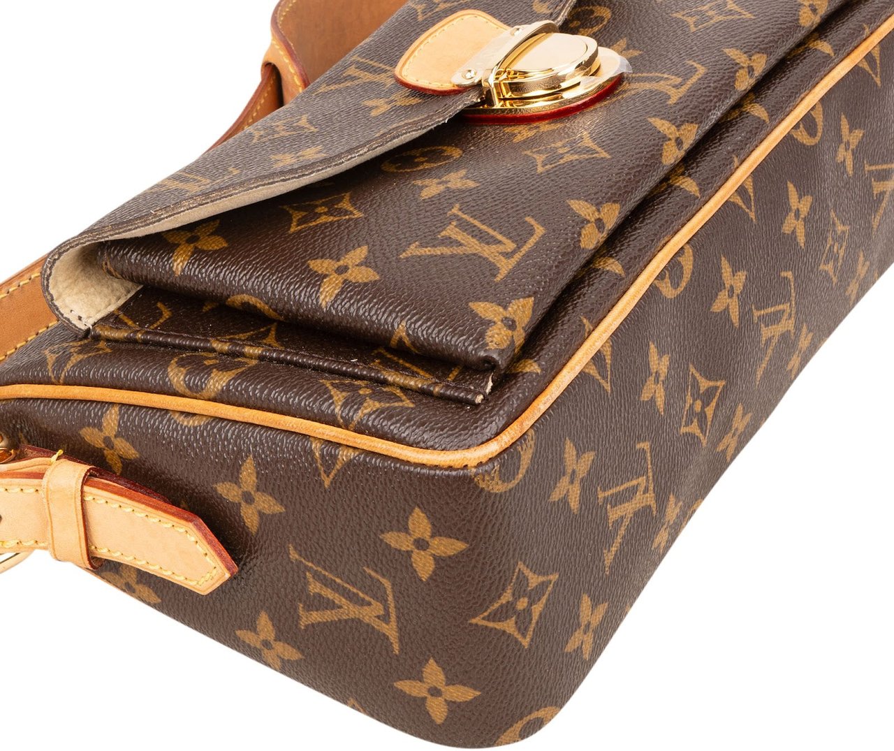 Louis Vuitton Monogram Canvas Ravello GM Shoulder Bag Bruin