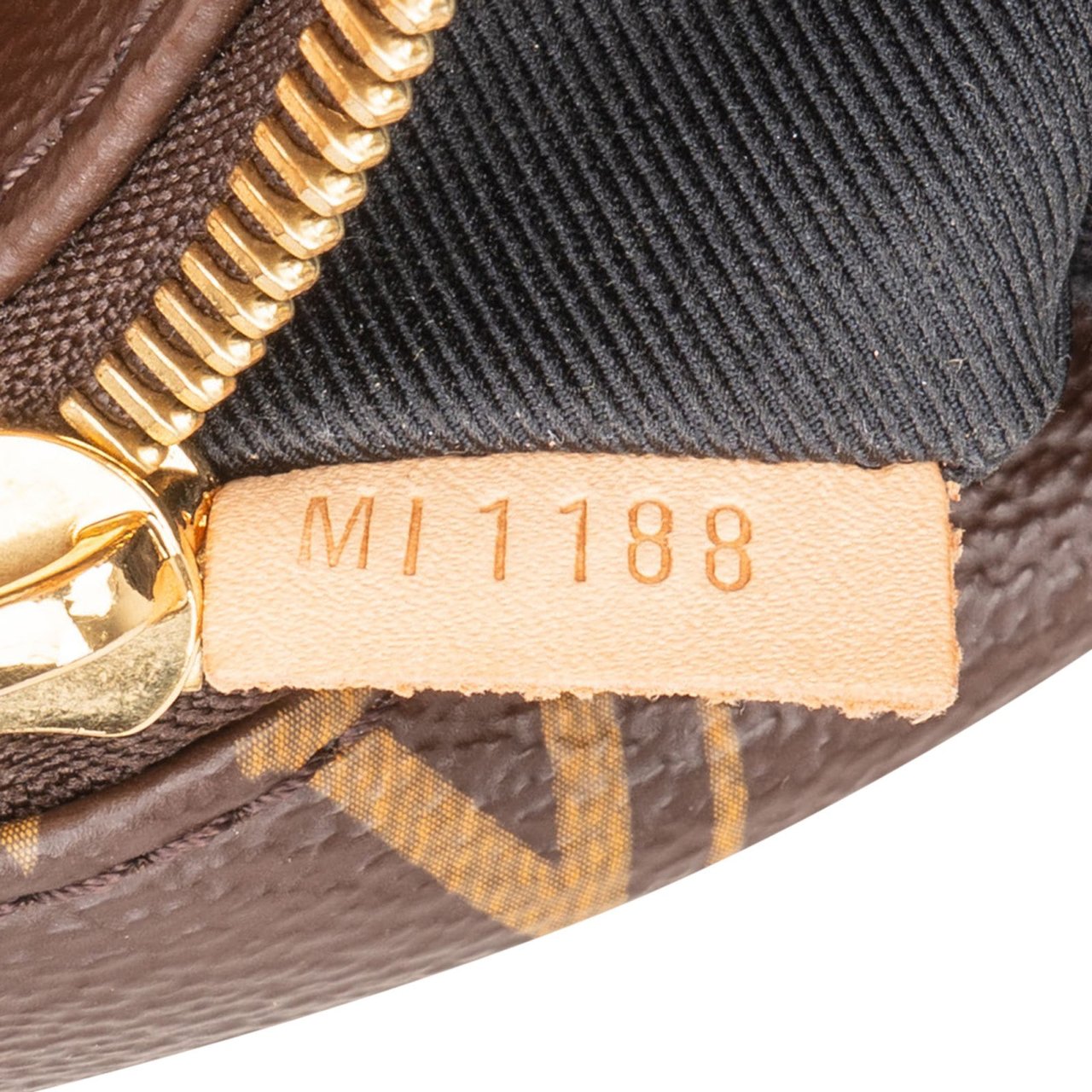 Louis Vuitton Monogram Canvas Bumbag Crossbody Bag Bruin