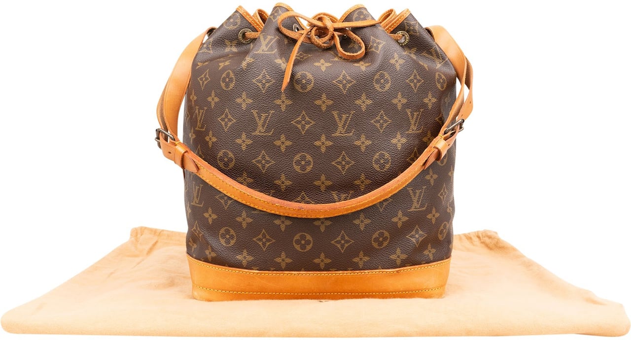 Louis Vuitton Monogram Canvas Sac Noé Grande Shoulder Bag Bruin