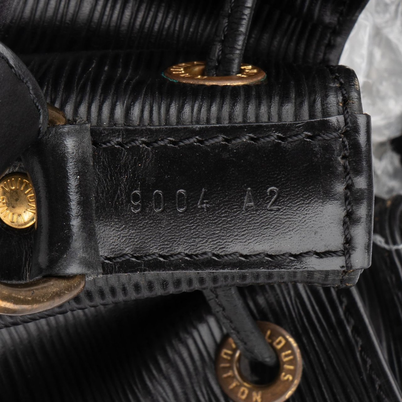 Louis Vuitton Noir Epi Leather Sac Noé Petit Shoulder Bag Zwart