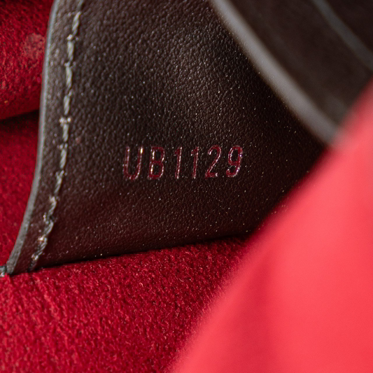 Louis Vuitton Bicolor Leather MyLockMe Chain Pochette Rood