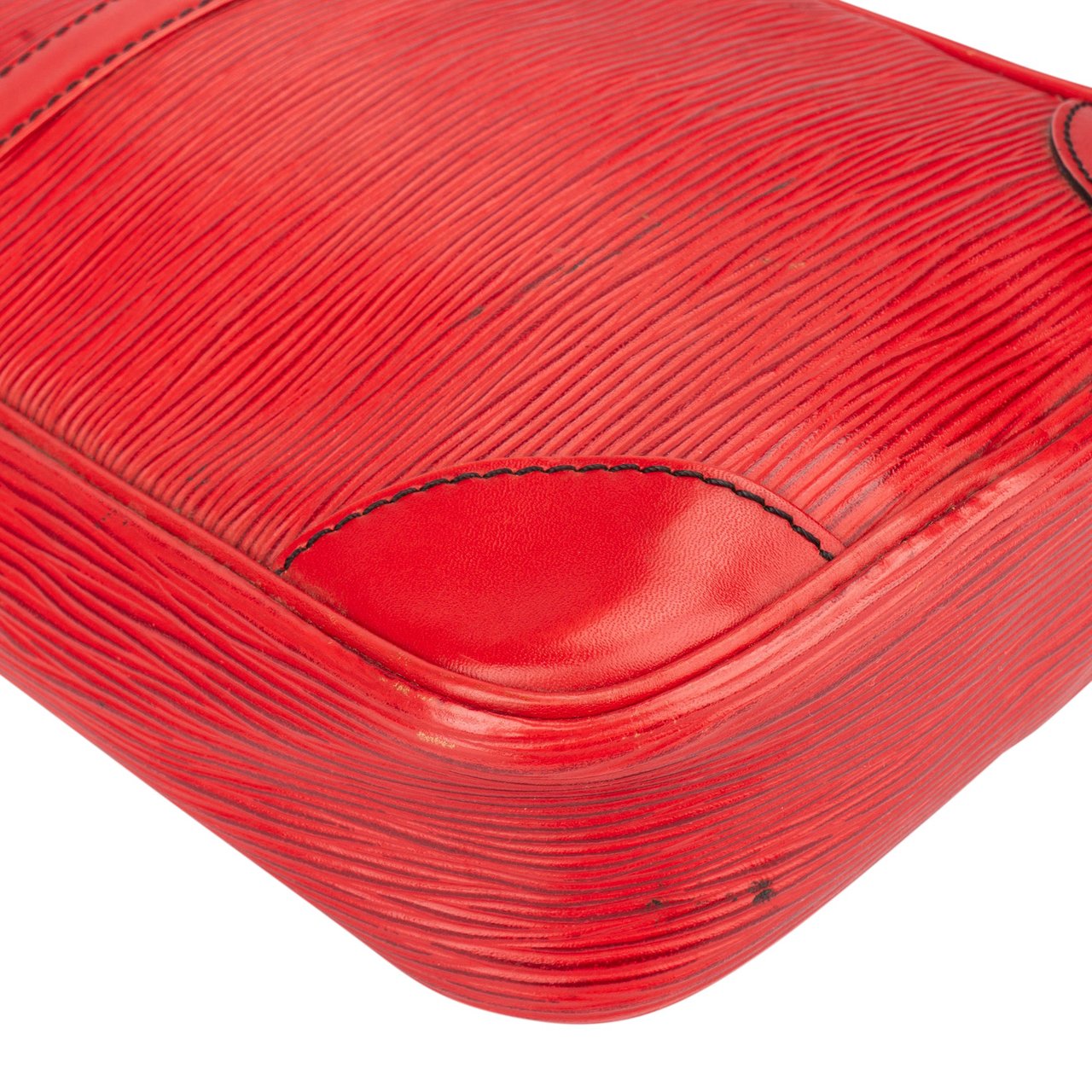 Louis Vuitton Louis Vuitton Rouge Epi Leather Danube Crossbody Bag Rood