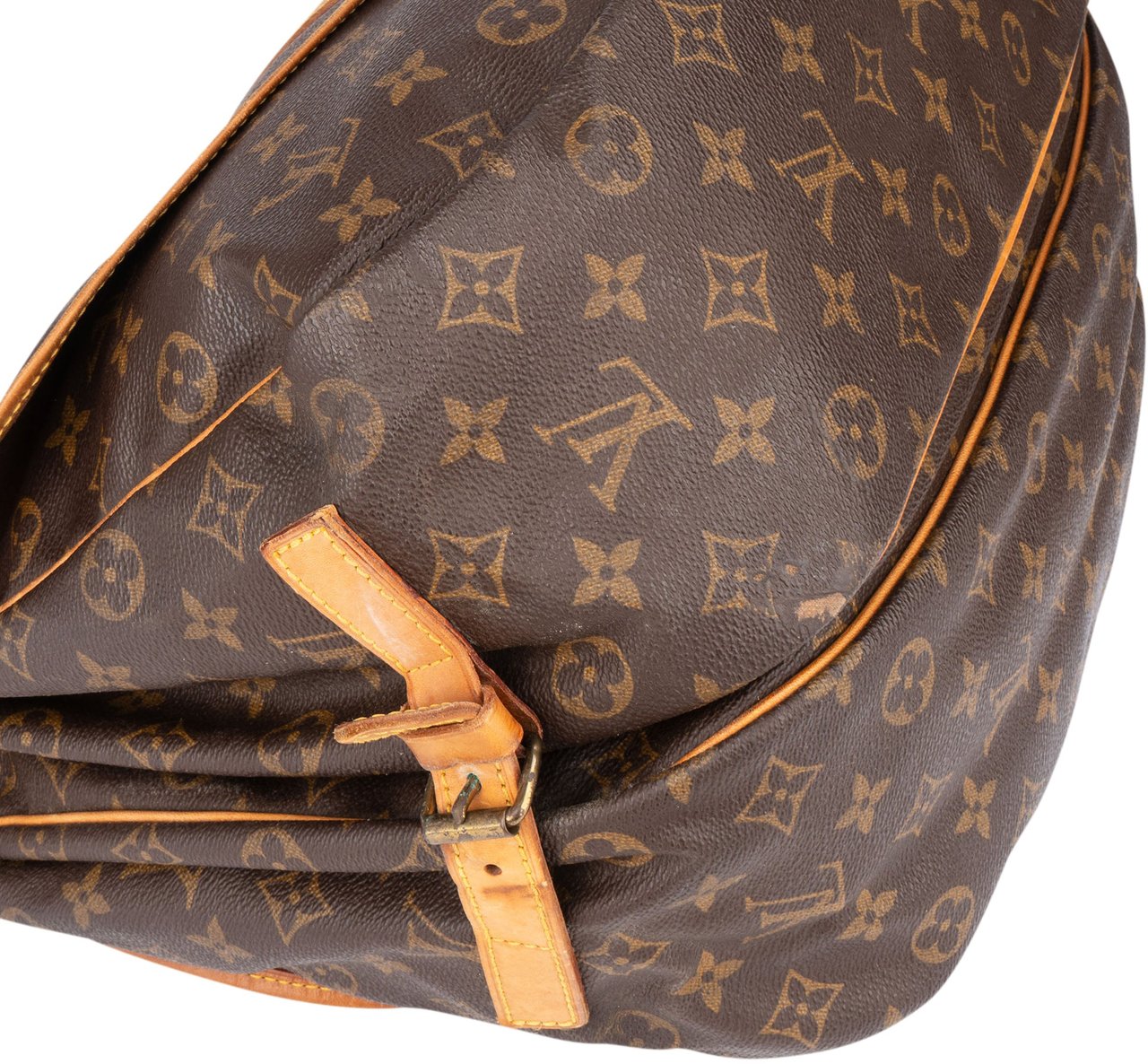 Louis Vuitton Louis Vuitton Canvas Monogram Saumur 35 Crossbody Bag Bruin