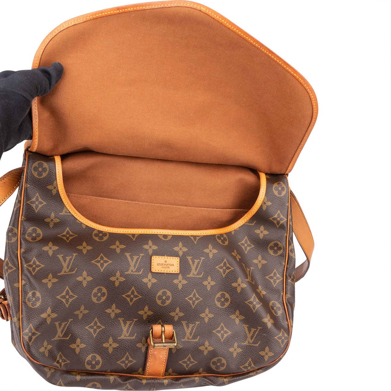 Louis Vuitton Louis Vuitton Canvas Monogram Saumur 35 Crossbody Bag Bruin