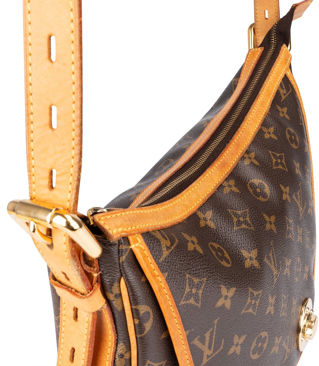 Louis Vuitton Louis Vuitton Canvas Monogram Tulum GM Crossbody Bag Bruin