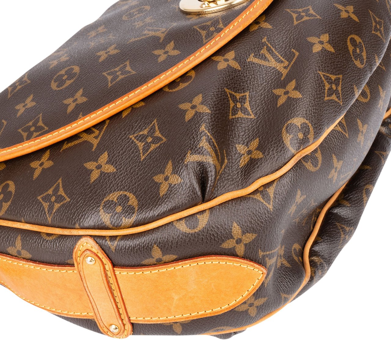 Louis Vuitton Louis Vuitton Canvas Monogram Tulum GM Crossbody Bag Bruin