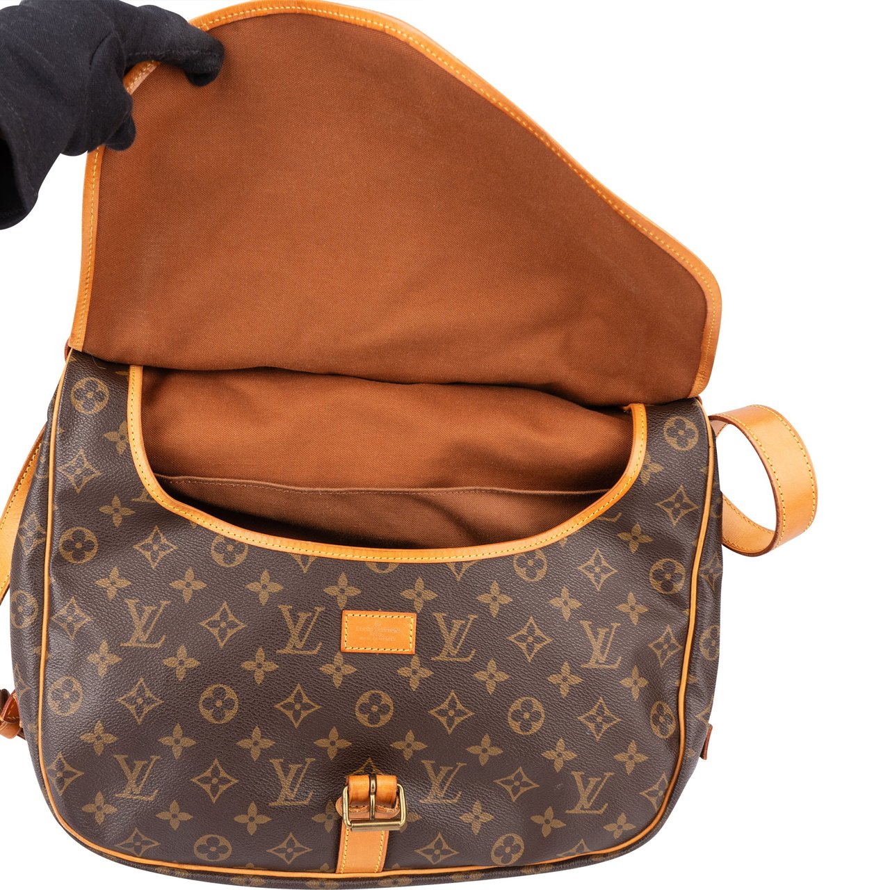 Louis Vuitton Louis Vuitton Canvas Monogram Saumur 35 Crossbody Bag Bruin