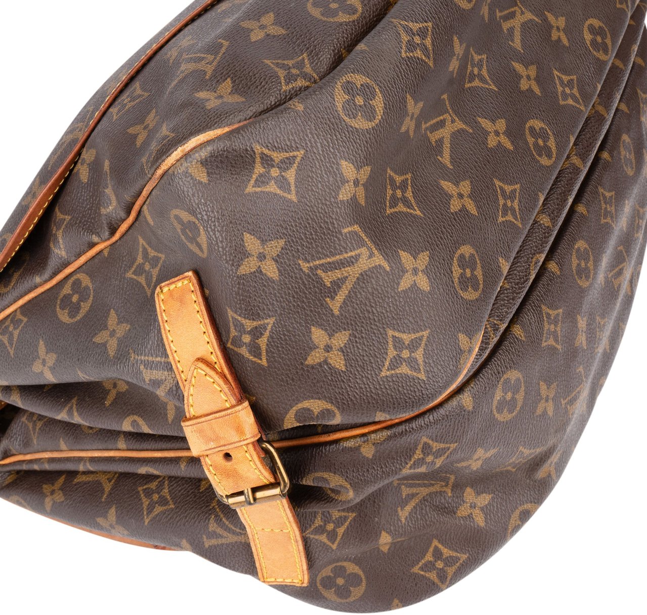 Louis Vuitton Louis Vuitton Canvas Monogram Saumur 35 Crossbody Bag Bruin