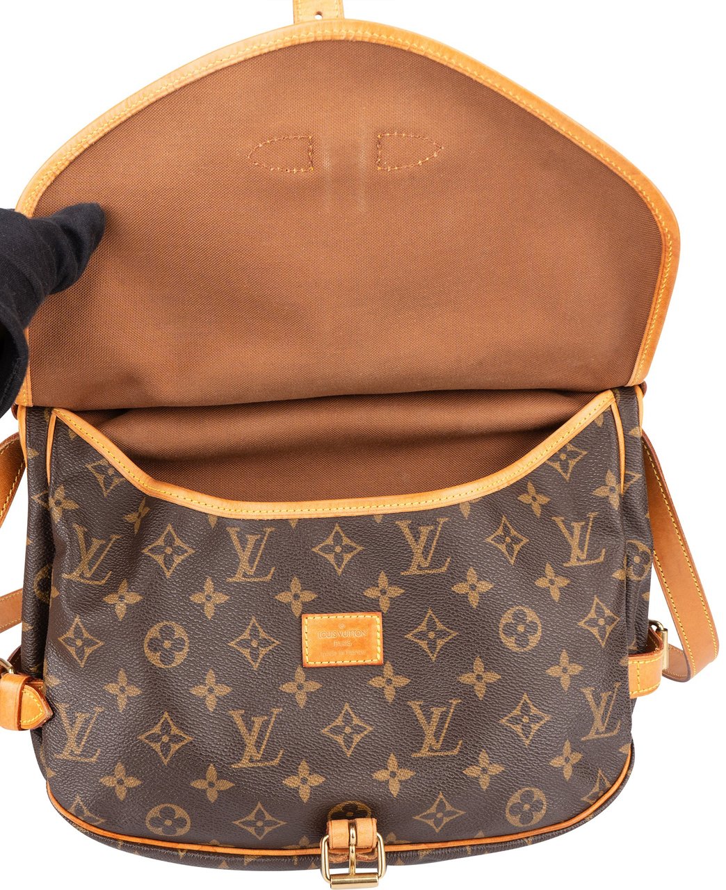 Louis Vuitton Louis Vuitton Canvas Monogram Saumur 30 Crossbody Bag Bruin