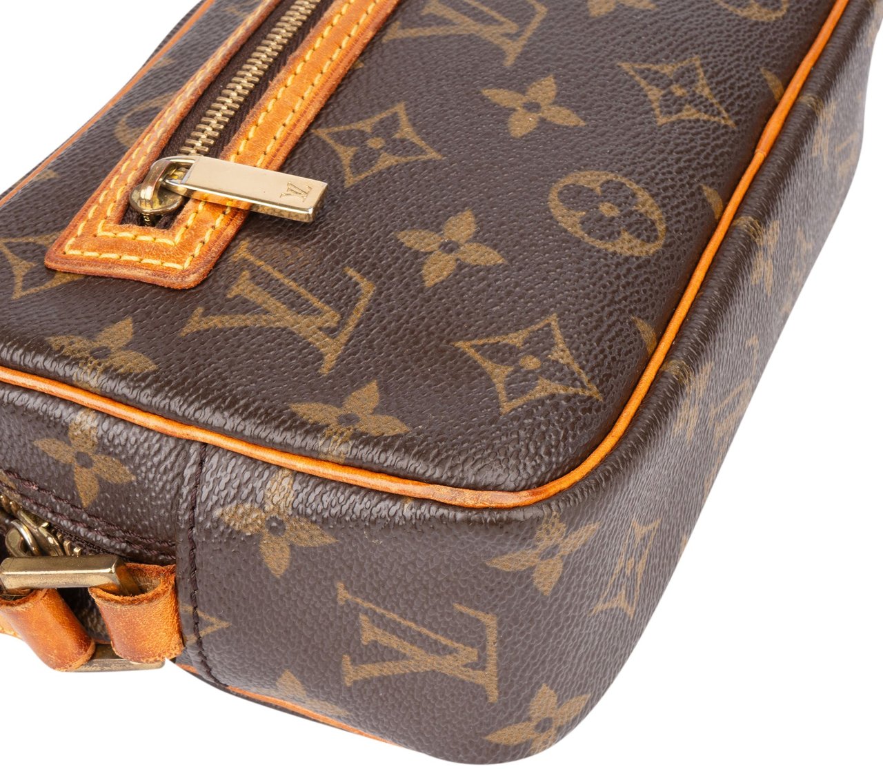 Louis Vuitton Louis Vuitton Canvas Monogram Pochette Cite Handbag Bruin