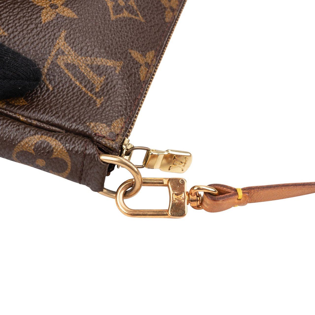 Louis Vuitton Monogram Canvas Pochette Accessoires Handbag Bruin