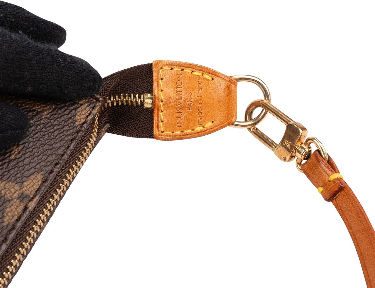 Louis Vuitton Monogram Canvas Pochette Accessoires Handbag Bruin