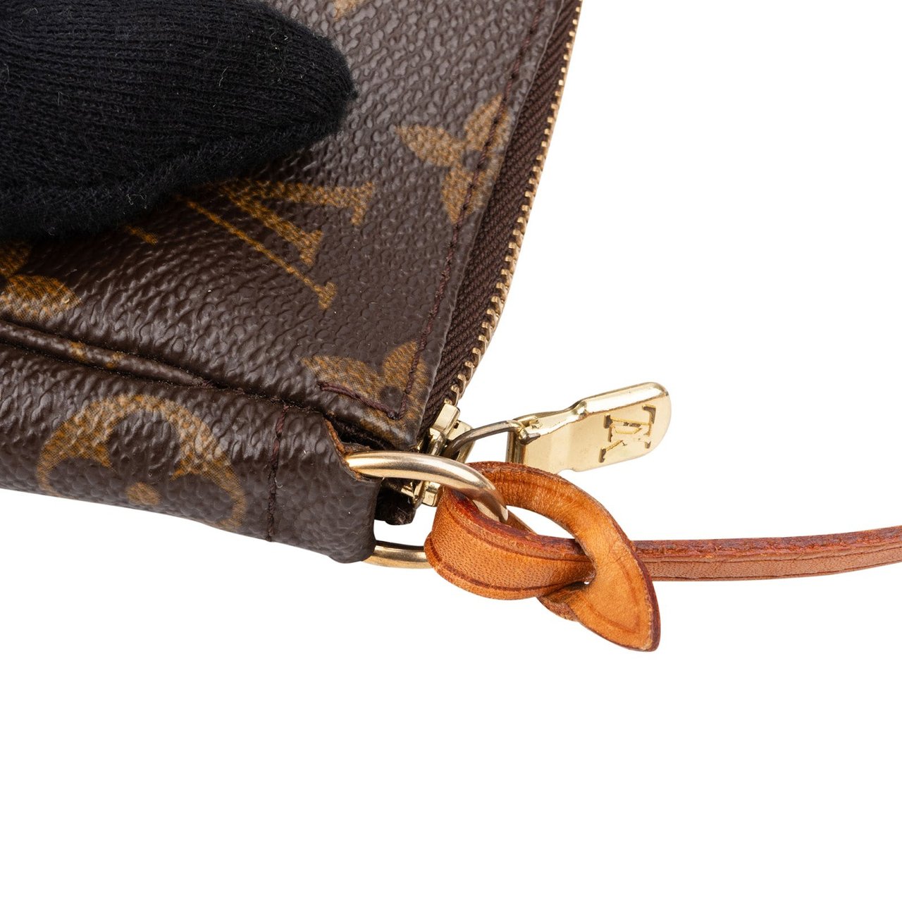 Louis Vuitton Monogram Canvas Pochette Accessoires Handbag Bruin