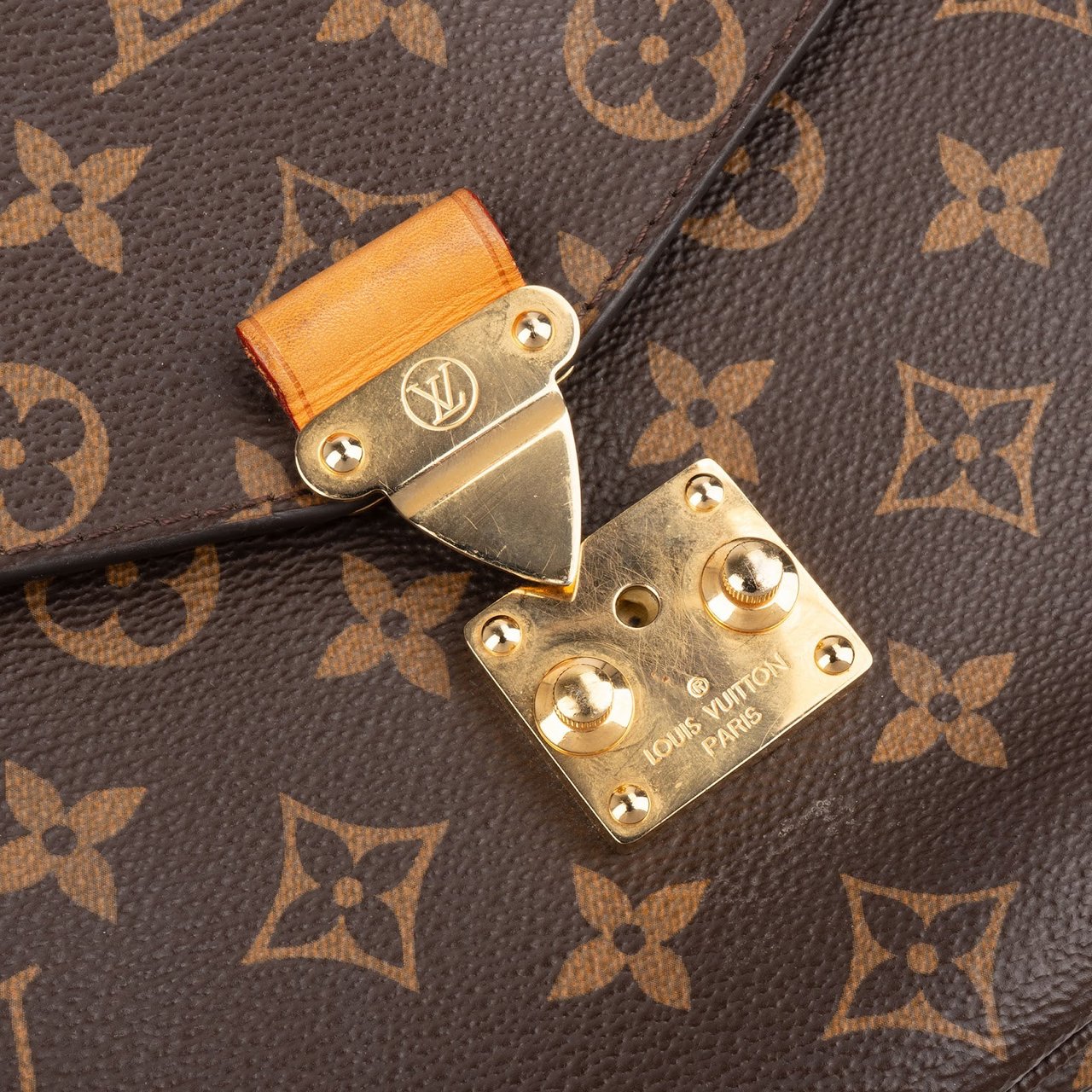 Louis Vuitton Monogram Canvas Métis Handbag Bruin