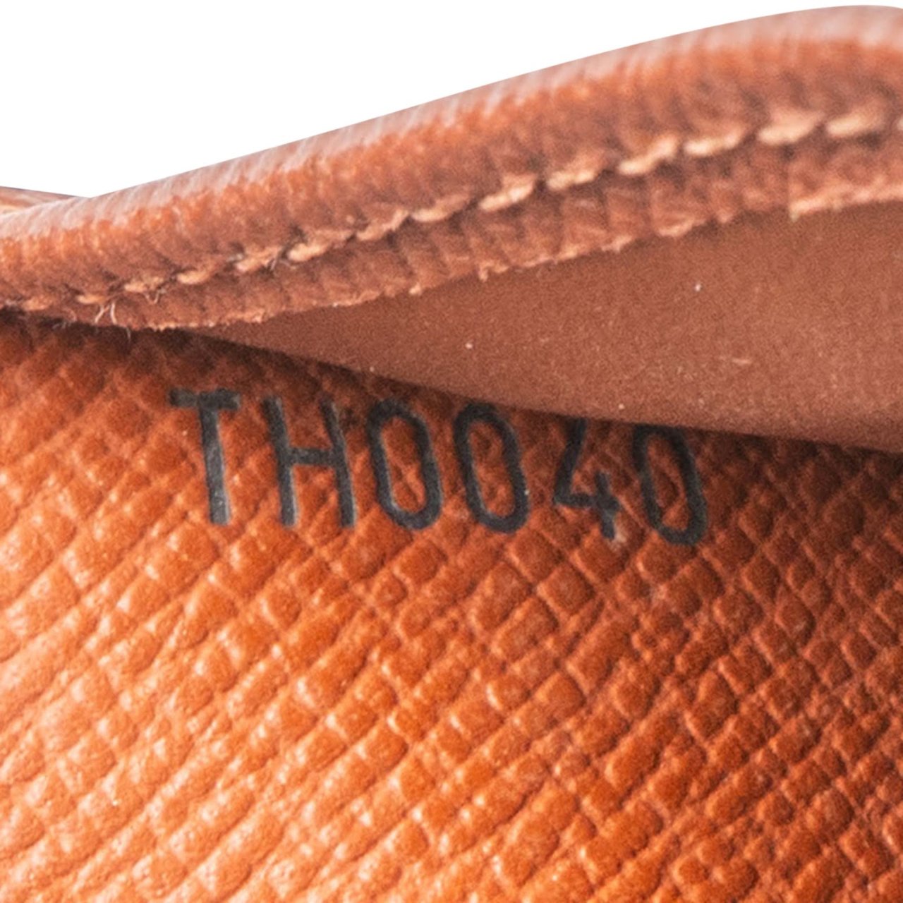 Louis Vuitton Monogram Canvas Sarah Wallet Bruin