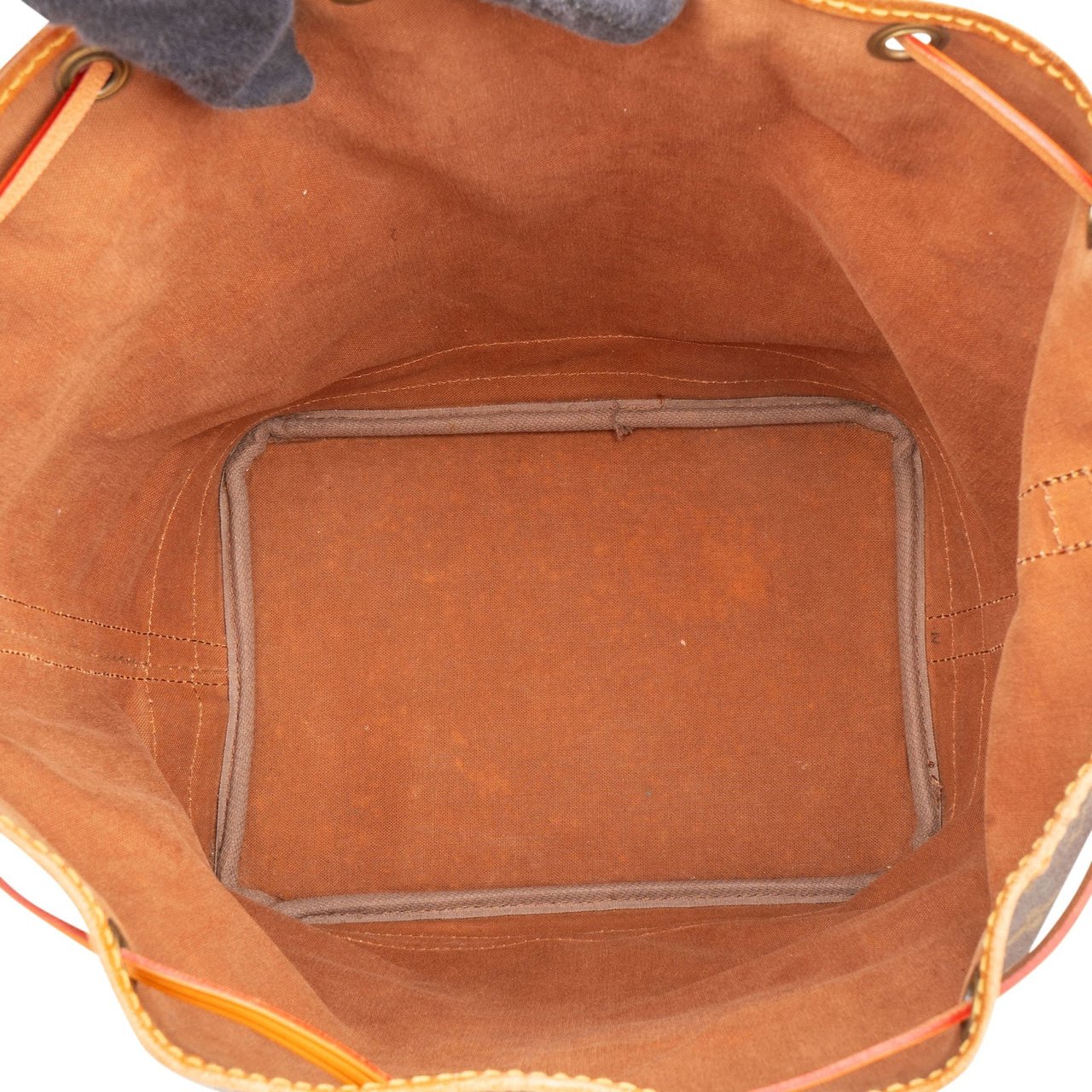 Louis Vuitton Monogram Canvas Sac Noé Grande Shoulder Bag Bruin