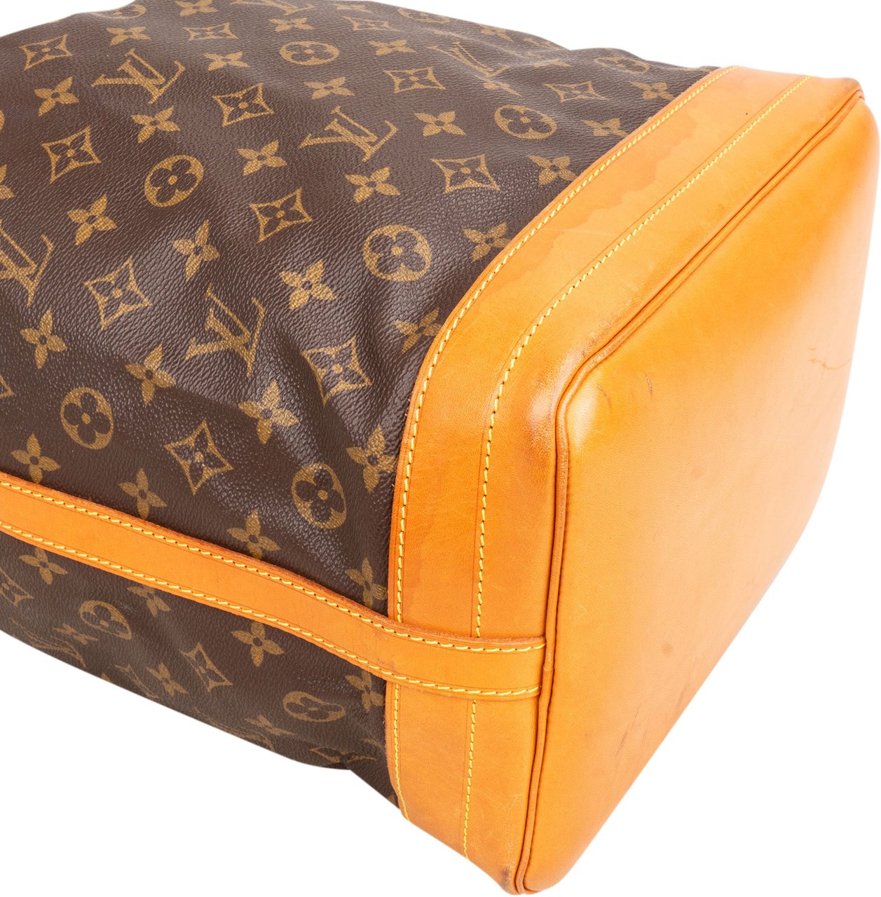 Louis Vuitton Monogram Canvas Sac Noé Grande Shoulder Bag Bruin