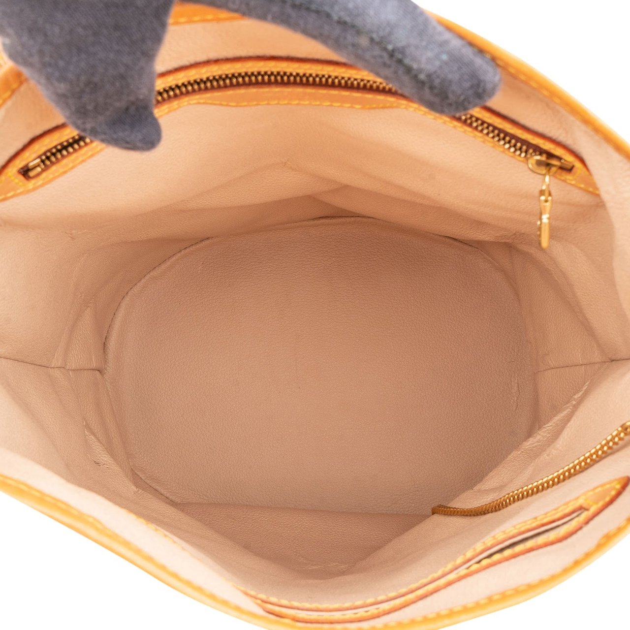 Louis Vuitton Monogram Canvas Bucket GM Shoulder Bag Bruin