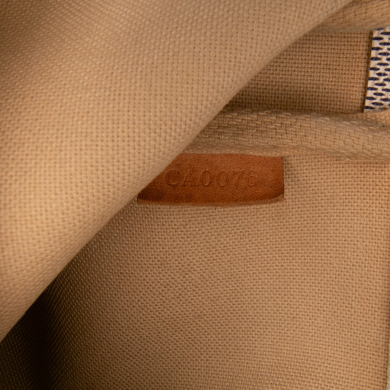 Louis Vuitton Damier Azur Pochette Accessoires Wit