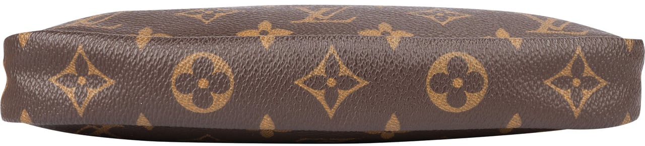 Louis Vuitton Louis Vuitton Canvas Monogram Pochette Accessoire Handbag Bruin