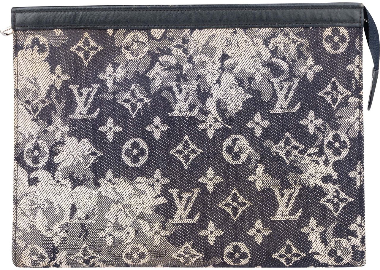 Louis Vuitton Louis Vuitton Tapestry Monogram Pochette Voyage MM Clutch Blauw