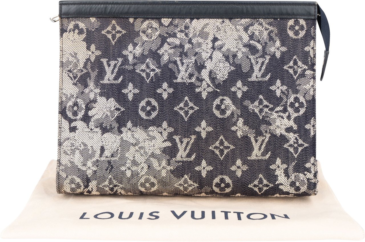 Louis Vuitton Louis Vuitton Tapestry Monogram Pochette Voyage MM Clutch Blauw