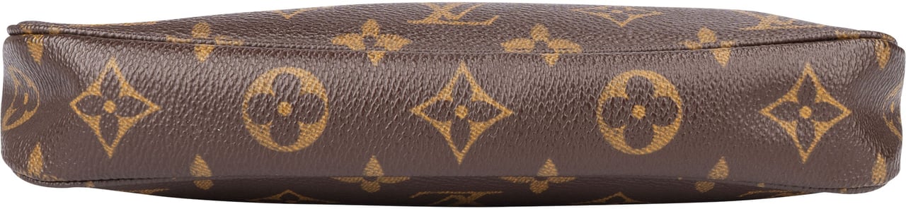 Louis Vuitton Louis Vuitton Canvas Monogram Pochette Accessoire Handbag Bruin